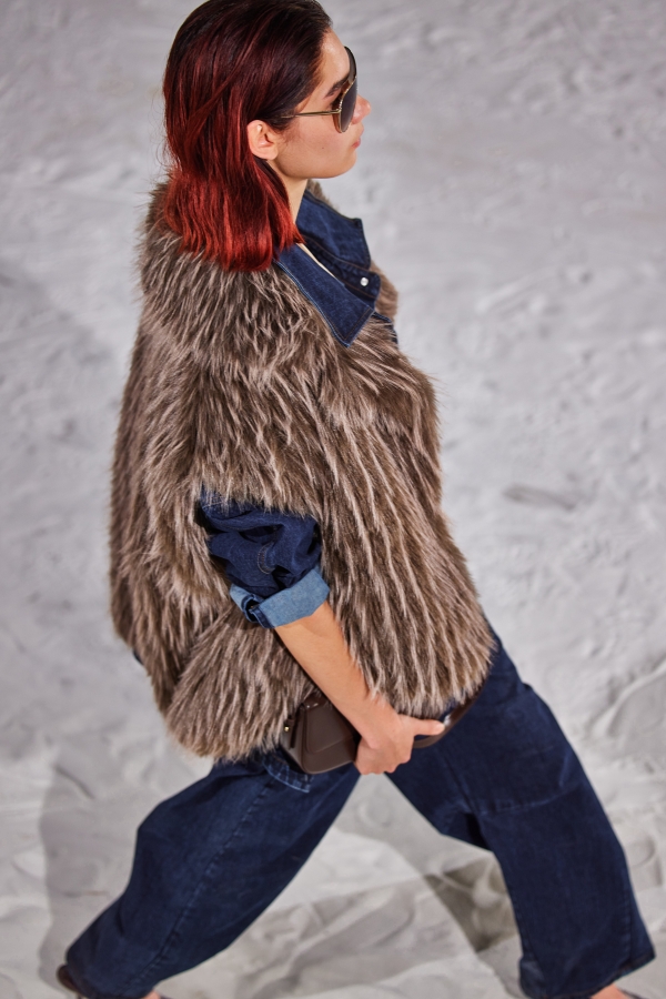 GILET MAXI COLLETTO IN PELLICCIA SINTETICA