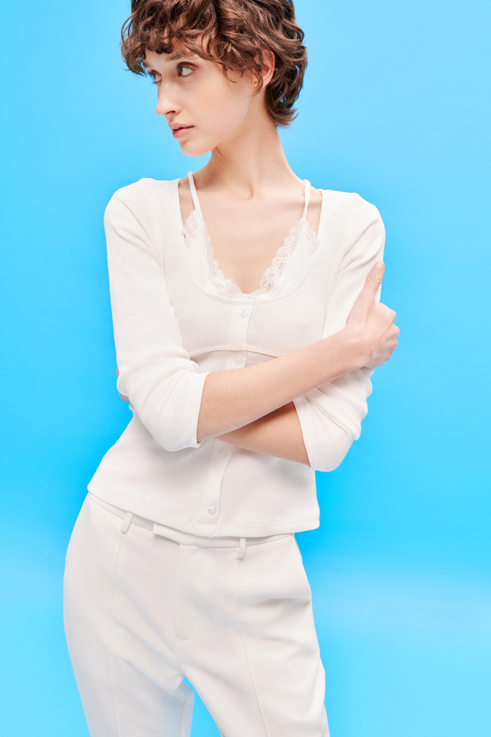 MAGLIA CON PIZZO