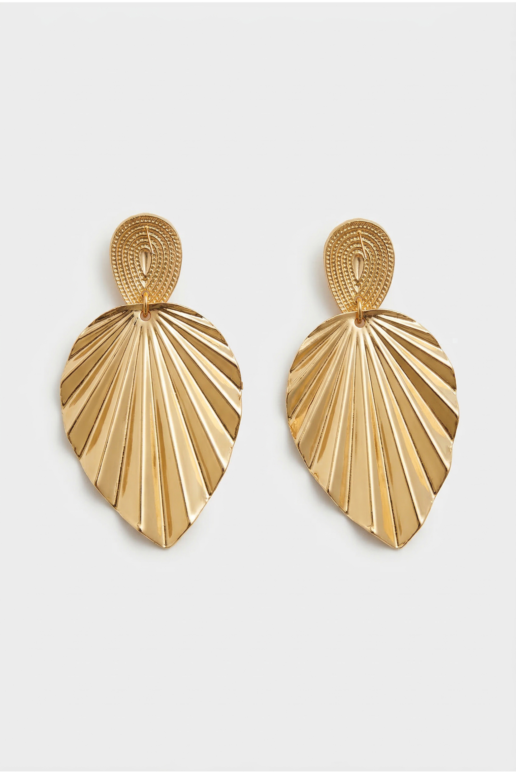 LEAF DESIGN DANGLING EARRINGS