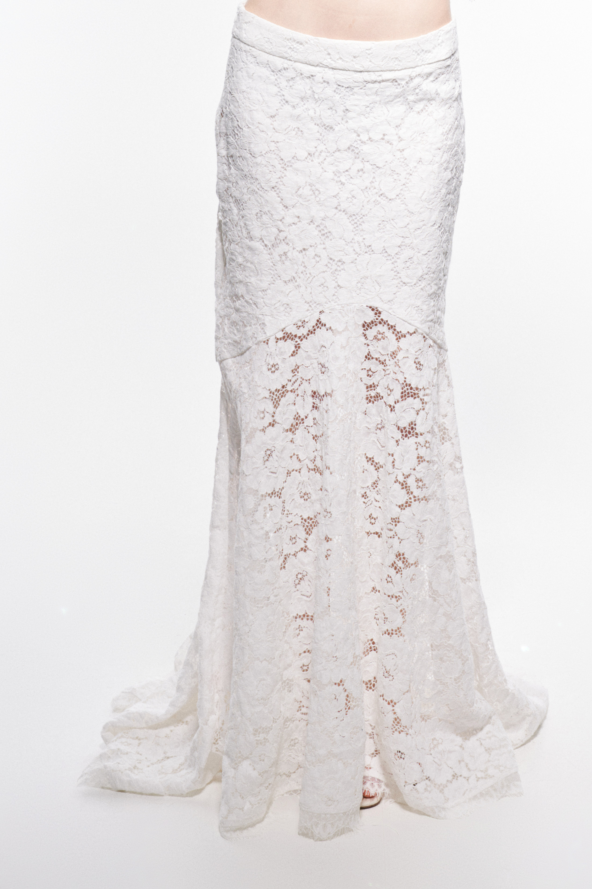 FLORAL LACE SKIRT
